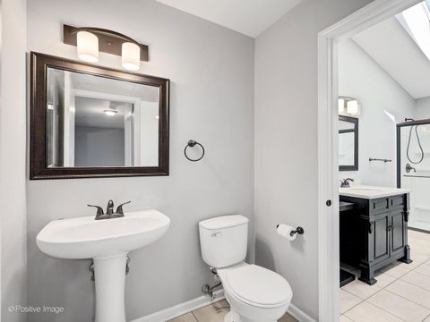 Tiny photo for 38 Crab Tree Drive, Westmont, IL 60559 (MLS # 12697727)