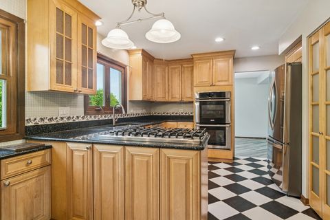Tiny photo for 36 Shore Drive, Schaumburg, IL 60193 (MLS # 12474243)
