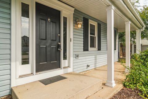 Tiny photo for 36 Shore Drive, Schaumburg, IL 60193 (MLS # 12474243)