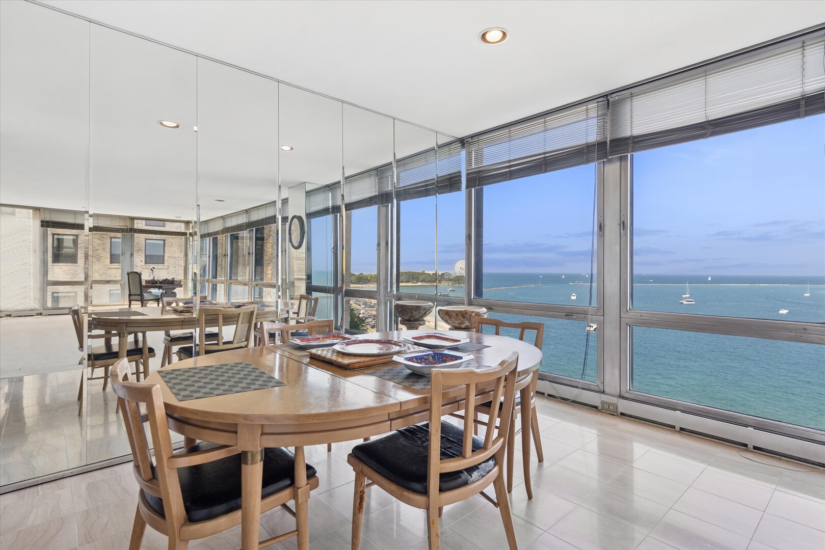 860 N Lake Shore Drive 8M
