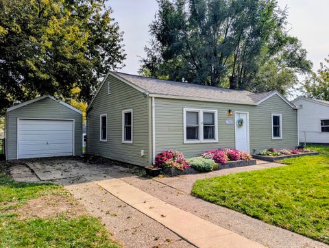 Tiny photo for 7315 Cedar Street, Davenport, IA 52806 (MLS # 12792883)