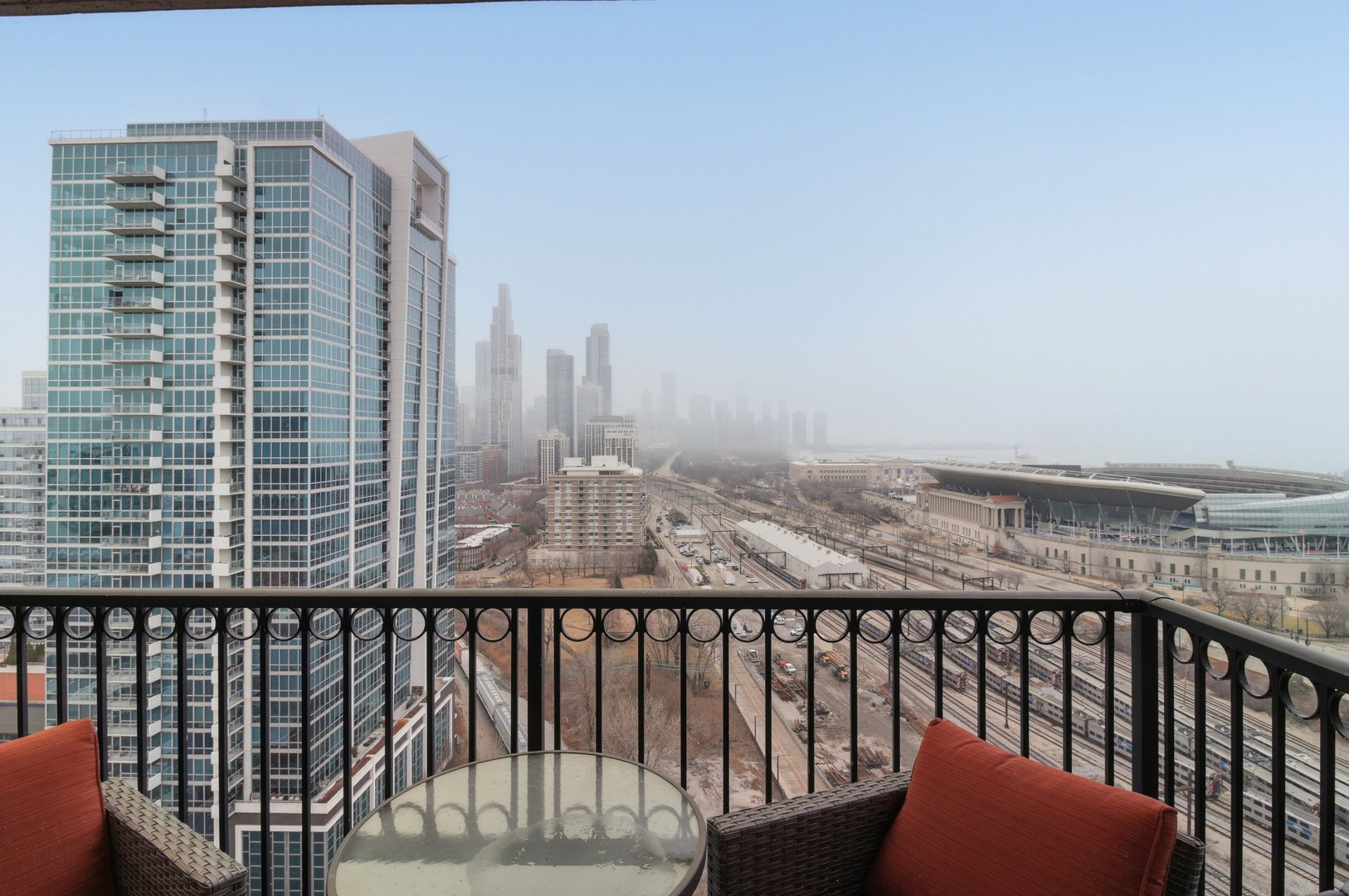 1717 S Prairie Avenue 2102