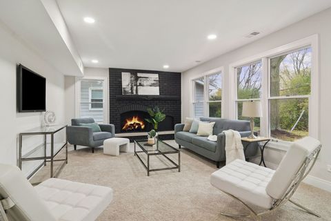 Tiny photo for 1420 Hassell Road, Hoffman Estates, IL 60169 (MLS # 12521960)