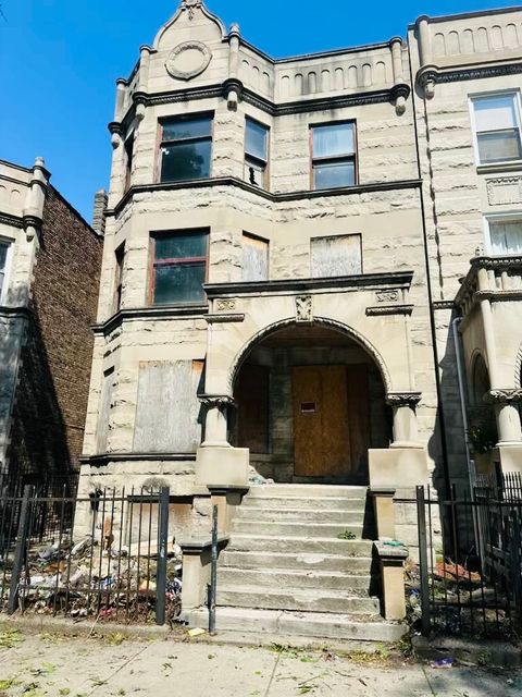 Photo of 834 W Garfield Boulevard, Chicago, IL 60609 (MLS # 12515466)