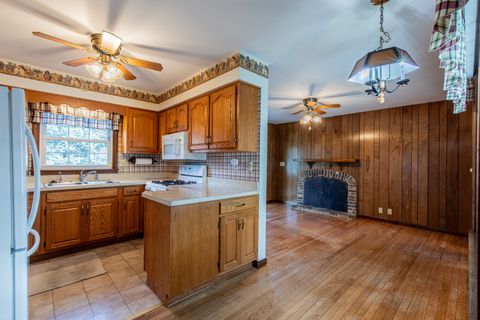 Tiny photo for 1403 Timothee Lane, Mendota, IL 61342 (MLS # 12514580)