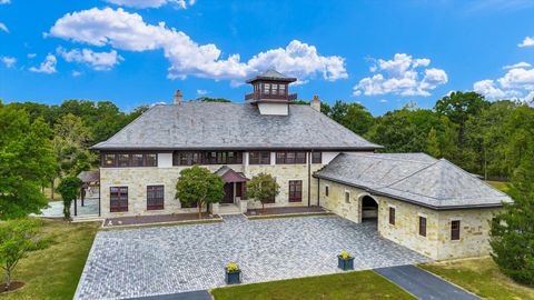 Tiny photo for 2633 Private Access 424 E, Mahomet, IL 61853 (MLS # 12617659)