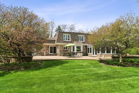 Tiny photo for 803 Waltz Court, Prospect Heights, IL 60070 (MLS # 12712705)