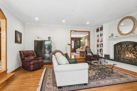 Tiny photo for 803 Waltz Court, Prospect Heights, IL 60070 (MLS # 12712705)
