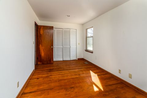 Tiny photo for 1004 S Taylor Drive, Carbondale, IL 62901 (MLS # 12601186)