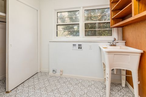 Tiny photo for 1004 S Taylor Drive, Carbondale, IL 62901 (MLS # 12601186)