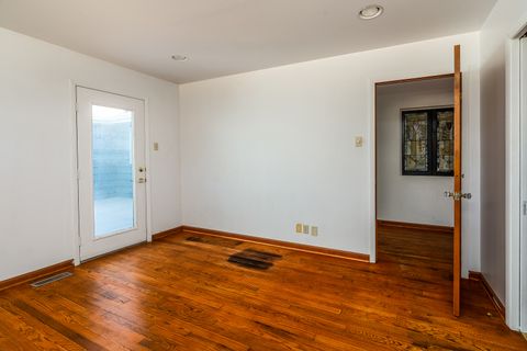 Tiny photo for 1004 S Taylor Drive, Carbondale, IL 62901 (MLS # 12601186)