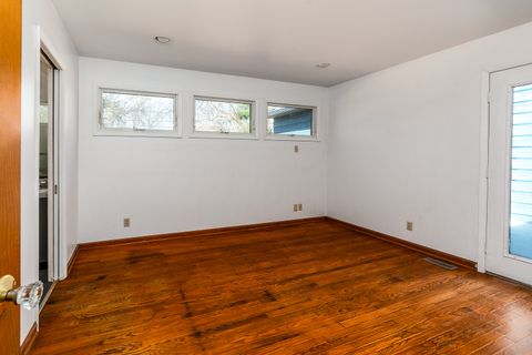 Tiny photo for 1004 S Taylor Drive, Carbondale, IL 62901 (MLS # 12601186)