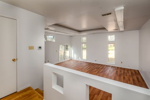 Tiny photo for 1004 S Taylor Drive, Carbondale, IL 62901 (MLS # 12601186)