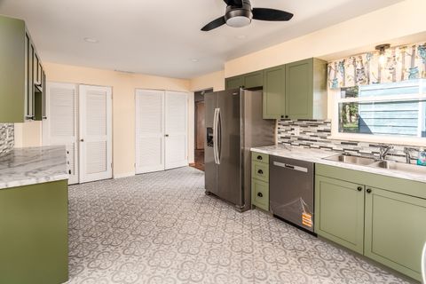 Tiny photo for 1004 S Taylor Drive, Carbondale, IL 62901 (MLS # 12601186)