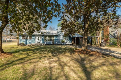 Tiny photo for 1004 S Taylor Drive, Carbondale, IL 62901 (MLS # 12601186)