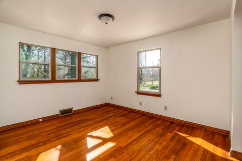 Tiny photo for 1004 S Taylor Drive, Carbondale, IL 62901 (MLS # 12601186)
