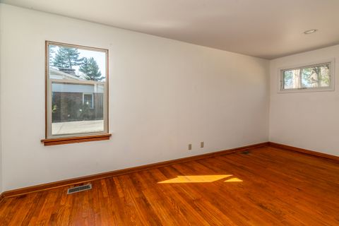 Tiny photo for 1004 S Taylor Drive, Carbondale, IL 62901 (MLS # 12601186)