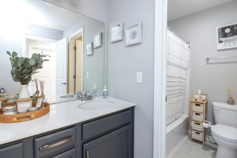 Tiny photo for 169 Waverly Court, Bloomingdale, IL 60108 (MLS # 12488440)