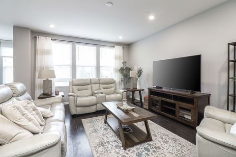 Tiny photo for 169 Waverly Court, Bloomingdale, IL 60108 (MLS # 12488440)