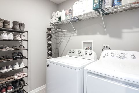 Tiny photo for 169 Waverly Court, Bloomingdale, IL 60108 (MLS # 12488440)