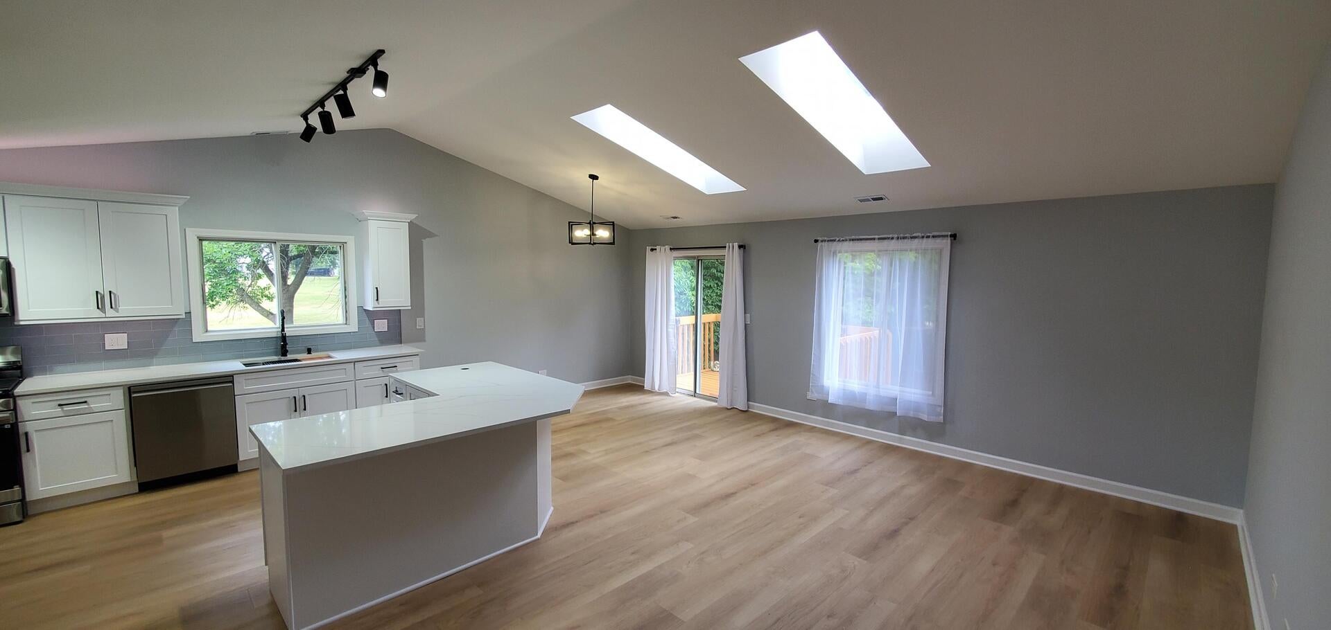 2436 W Salem Court B2