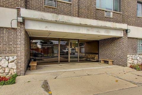 Tiny photo for 7650 W Altgeld Street #411, Elmwood Park, IL 60707 (MLS # 12514643)
