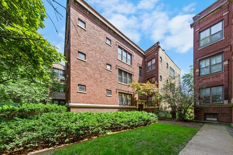 Photo of 1449 W Rosemont Avenue #2, Chicago, IL 60660 (MLS # 12704802)