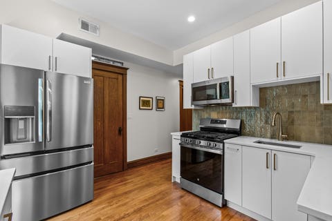 Tiny photo for 1449 W Rosemont Avenue #2, Chicago, IL 60660 (MLS # 12704802)