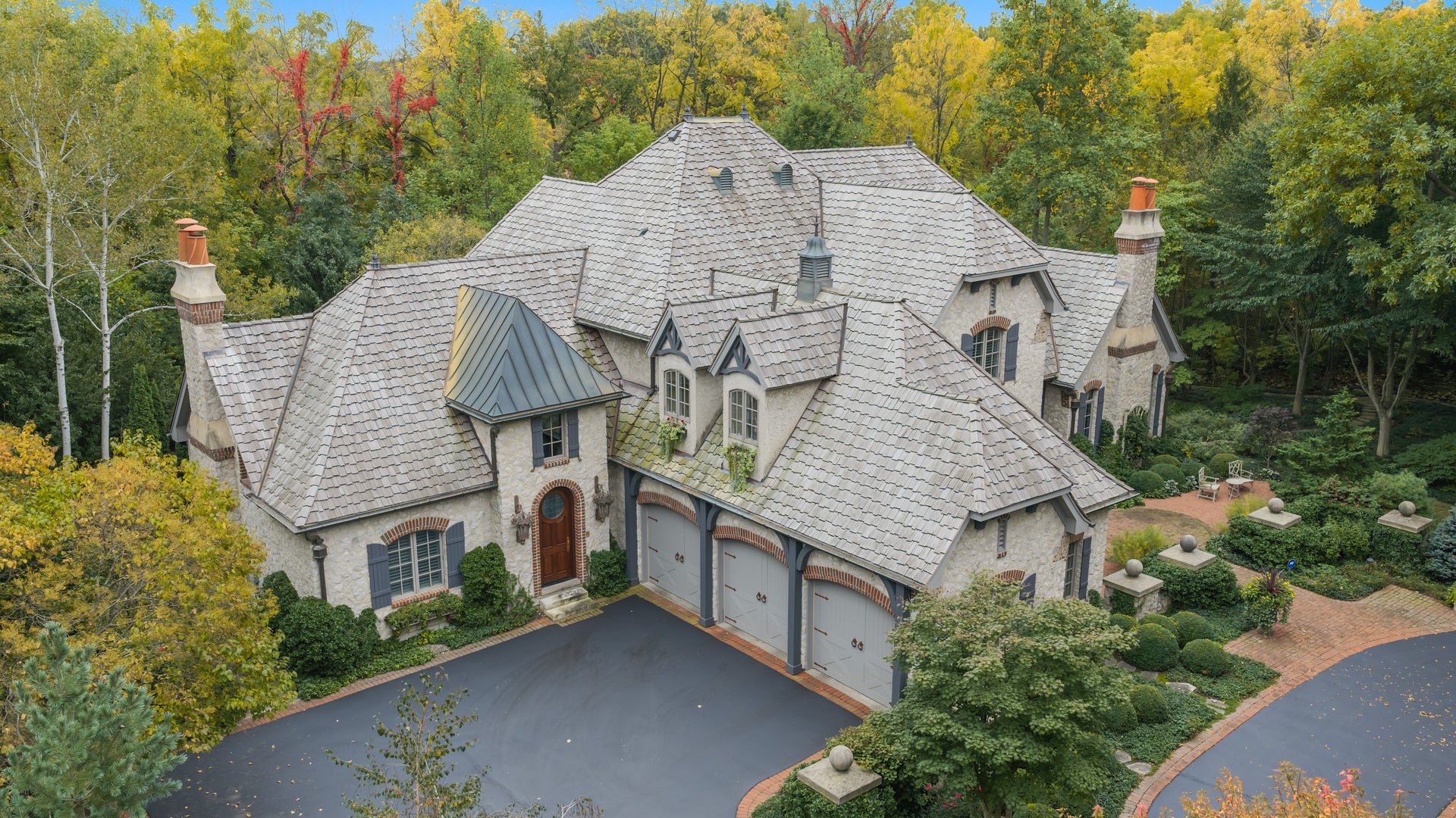 1317 Fox Glen Drive