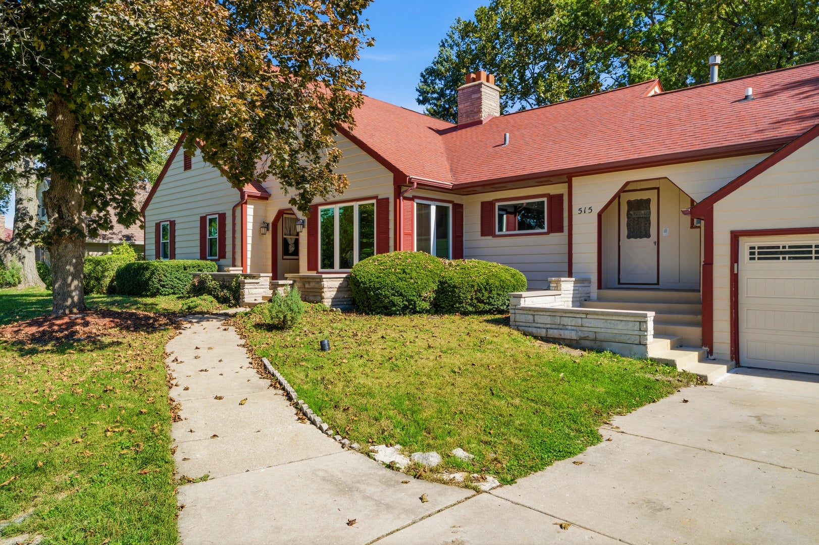 10S515 Glenn Drive