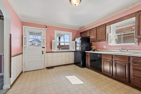 Tiny photo for 5331 N Neenah Avenue, Chicago, IL 60656 (MLS # 12584402)