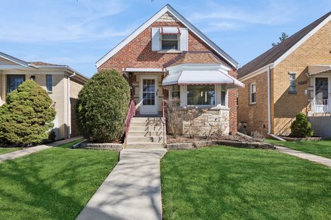 Photo of 5331 N Neenah Avenue, Chicago, IL 60656 (MLS # 12584402)
