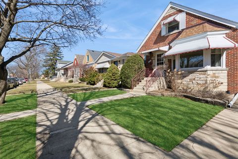 Tiny photo for 5331 N Neenah Avenue, Chicago, IL 60656 (MLS # 12584402)