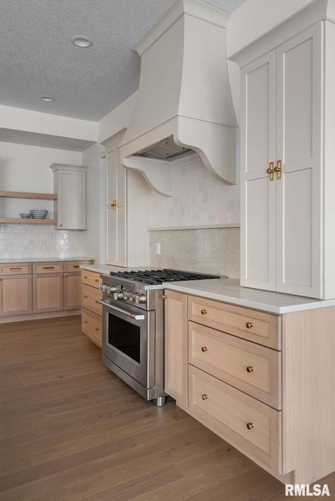 Tiny photo for 7131 Alvie Lane, Bettendorf, IA 52722 (MLS # QC4269914)