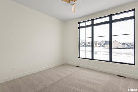 Tiny photo for 7131 Alvie Lane, Bettendorf, IA 52722 (MLS # QC4269914)