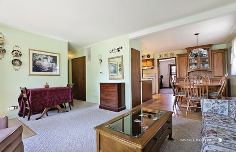 Tiny photo for 934 N Norman Lane, Wheeling, IL 60090 (MLS # 12471743)