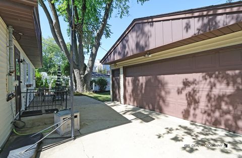 Tiny photo for 934 N Norman Lane, Wheeling, IL 60090 (MLS # 12471743)