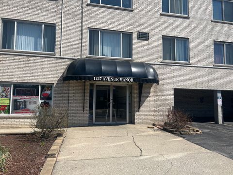 Photo of 1227 S Harlem Avenue #512, Berwyn, IL 60402 (MLS # 12489101)