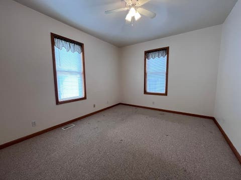 Tiny photo for 2231 Ohio Street, Quincy, IL 62301 (MLS # 100539018)