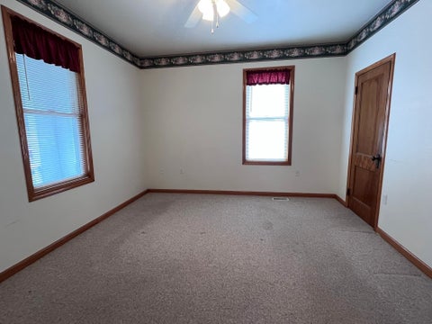 Tiny photo for 2231 Ohio Street, Quincy, IL 62301 (MLS # 100539018)