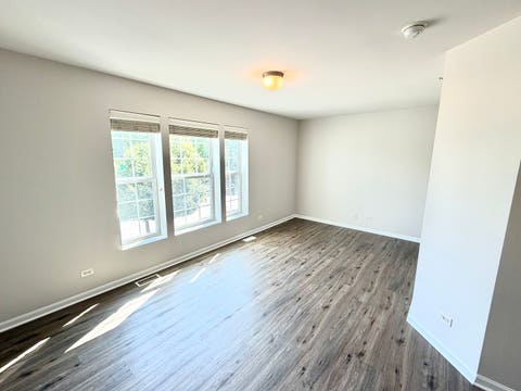 Tiny photo for 1563 Yellowstone Drive, Streamwood, IL 60107 (MLS # 12727946)