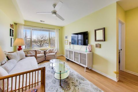 Tiny photo for 3839 N Western Avenue #202, Chicago, IL 60618 (MLS # 12614457)