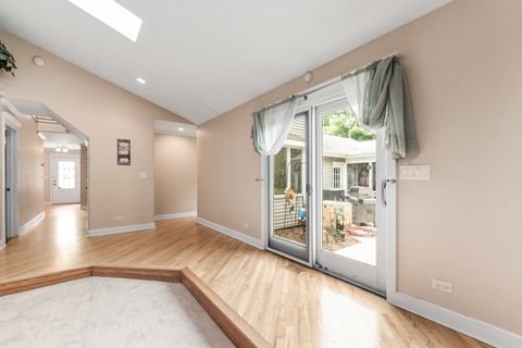 Tiny photo for 23W620 Walnut Street, Roselle, IL 60172 (MLS # 12482918)