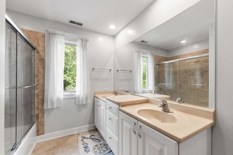 Tiny photo for 23W620 Walnut Street, Roselle, IL 60172 (MLS # 12482918)