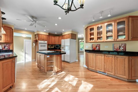 Tiny photo for 23W620 Walnut Street, Roselle, IL 60172 (MLS # 12482918)