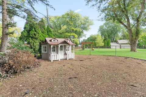 Tiny photo for 23W620 Walnut Street, Roselle, IL 60172 (MLS # 12482918)
