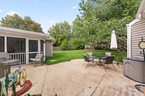 Tiny photo for 23W620 Walnut Street, Roselle, IL 60172 (MLS # 12482918)
