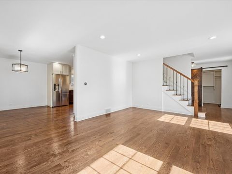 Tiny photo for 716 Indian Road, Glenview, IL 60025 (MLS # 12564269)