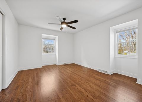 Tiny photo for 716 Indian Road, Glenview, IL 60025 (MLS # 12564269)