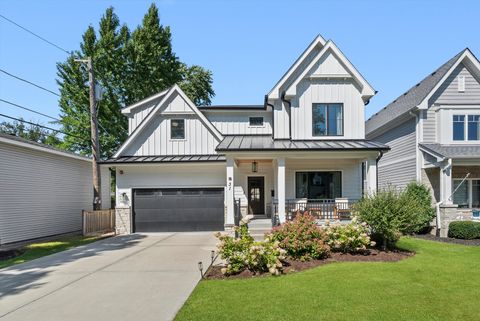 Photo of 31 Richmond Avenue, La Grange Park, IL 60526 (MLS # 12468443)